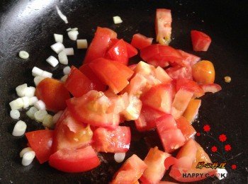 5) 放入切丁的蕃茄 