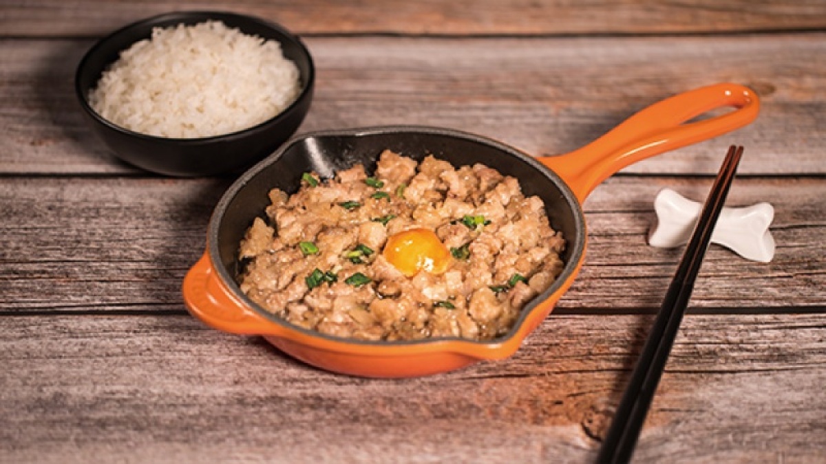 Steamed Pork Patty with Salted Egg Recipe | Ingredients, Steps & Cook ...