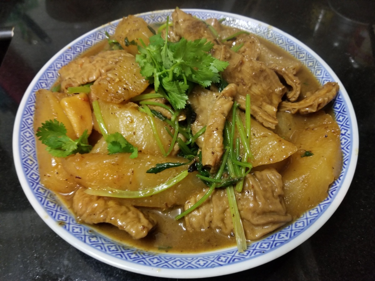 Satay Sauce Braised Pork Intestines with Radish Recipe | Ingredients ...
