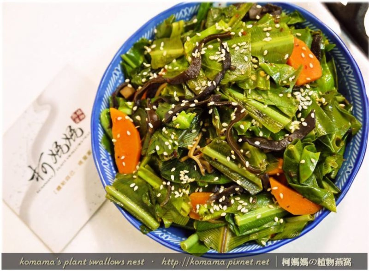 Spicy Sichuan Pepper Black Fungus Stir-fried Bird's Nest Fern Recipe ...