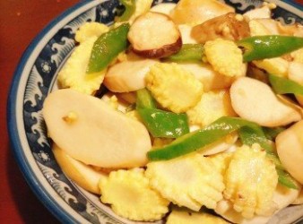 尖椒粟米芯炒雞脾菇
