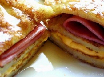 【Take a bread！創意三明治、麵包早餐】。蜂蜜法國土司三明治