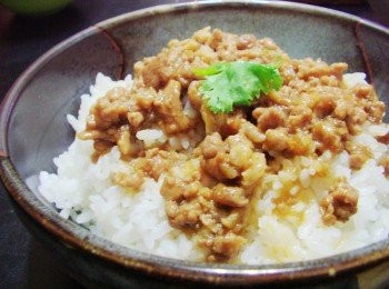 【電鍋料理】美味肉燥飯