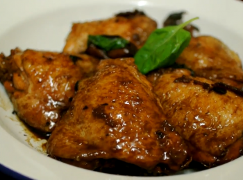 醬汁雞腿 Glazed Chicken Thighs