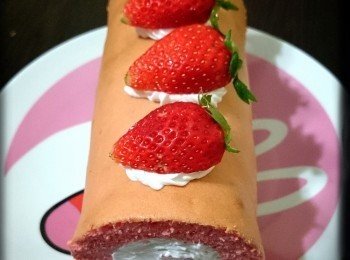 《草莓swiss roll》