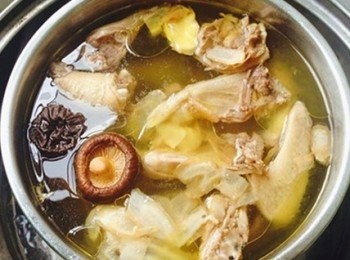 花膠鹿茸鴿子湯