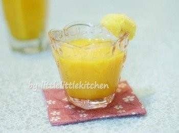 鮮打鳳梨芒果汁