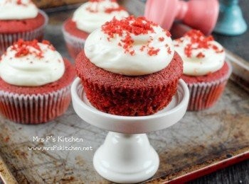 紅絲絨杯子蛋糕 Red Velvet Cupcakes