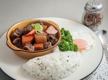 紅燒牛肉飯