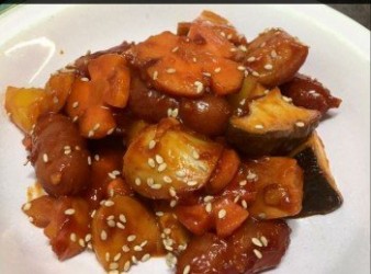 韓式伴菜-炒腸仔