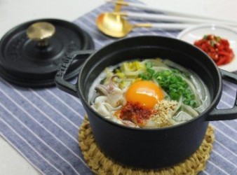 韓式魷魚荳芽湯飯 오징어콩나물국밥