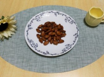 (煮食影片)蜂蜜牛油杏仁 ~ 這個配方不會太甜，吃多了也不怕胖。