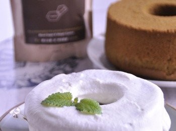 粘米粉抺茶戚風 (Green tea rice flour chiffon cake)
