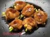 蝦滑粟米釀雞翼伴BB露荀（叉燒醬汁）