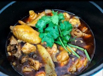 辣雞煲Spicy Chicken hot pot