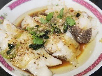 胡椒蒸比目魚