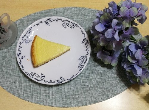 (煮食影片)日式芝士蛋糕 (電飯煲版) ~ 不用焗爐，簡單地把材料攪拌好，就能做出入口即溶的美味蛋糕