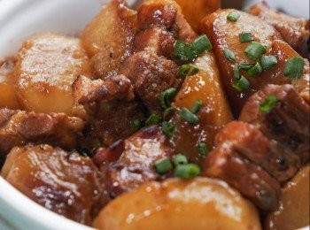白蘿蔔炆豬肉