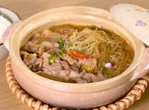 【家常菜式】沙嗲肥牛粉絲煲 Satay Beef and Glass Vermicelli in Clay Pot