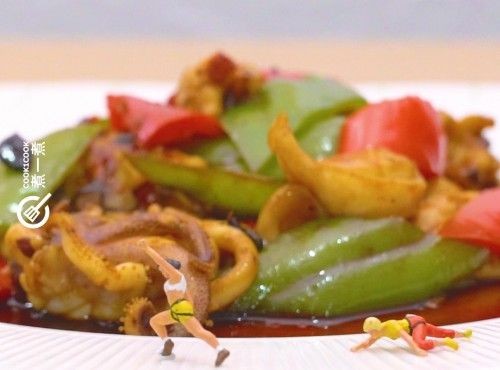 【食定唔食】豉椒炒魷魚 Stir Fried Squid with Blak Bean and Chili Pepper #香港俗語 #其實係美食 #典故