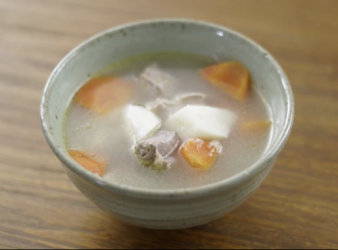 淮山甘筍排骨湯Chinese yam, carrot and spareribs soup