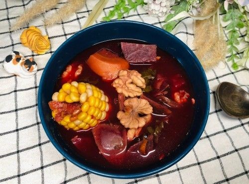紅菜頭合桃素湯 (可素食)