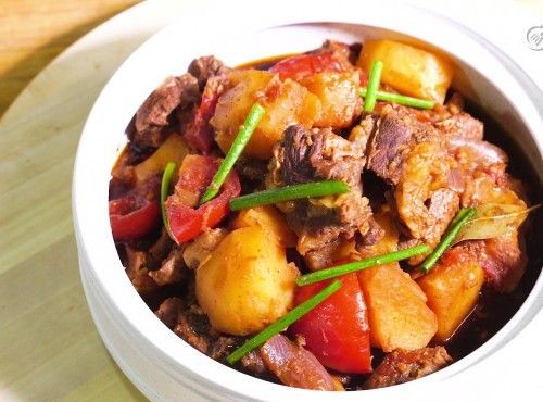 電飯煲食譜｜電飯煲番茄薯仔炆牛腩 Braised beef brisket with tomato and potato in rice cooker