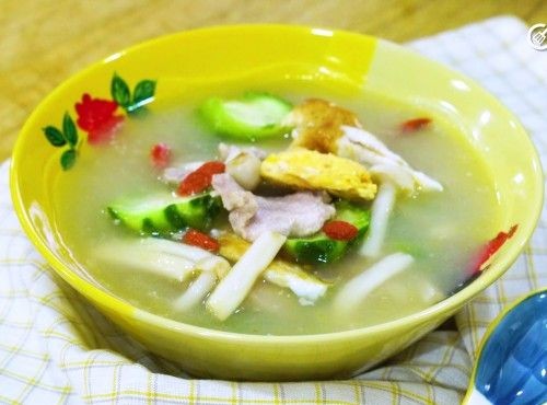 夏日滾湯｜絲瓜三鮮湯 Luffa, pork, egg and shimeji mushroom soup