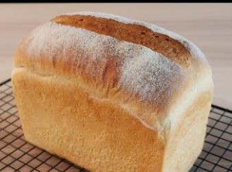 白三文治麵包