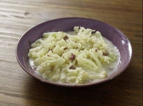 奶油椰菜花Cauliflower with creamy white sauce