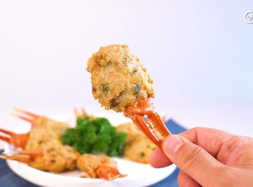 矝貴菜式｜蟹鉗琵琶豆腐Deep fried crab claw stuffed with minced fish meat and bean curd｜琵琶豆腐