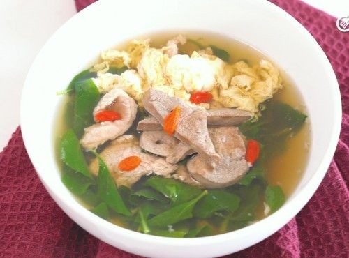 簡易滾湯｜豬潤瘦肉枸杞蛋花湯 Lean pork, pig liver, goji leaves and egg drop soup