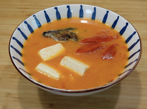 蕃茄三文魚豆腐湯