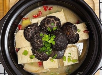 花菇炆豆腐