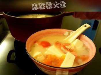 白白蕃茄豆腐魚湯（Staub 18）