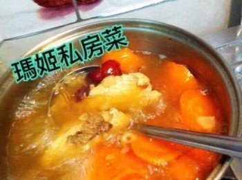 紅蘿蔔花旗參紅棗瘦肉湯