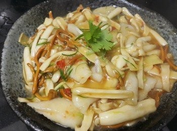 泰雞醬海鮮菇燴鯰魚柳