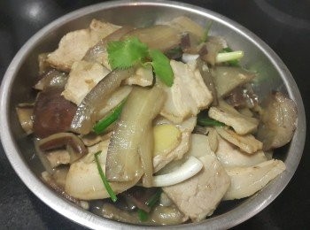 咸肉燜茄子