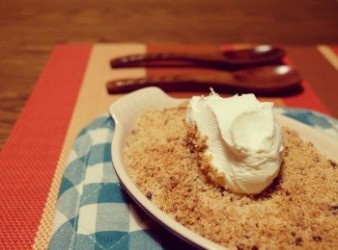 【 Berry Crumble with Mascarpone 】