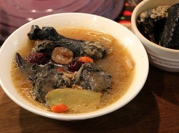 麻油烏雞湯