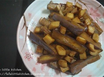 素食菜式 - 茄條炒菇粒