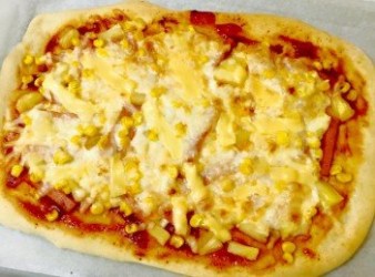 餐肉芝士栗米菠蘿Pizza