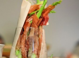 咸香派對小吃 · 香煎巴馬火腿蘆筍卷