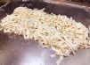 【影片】手工切麵條 【老娘的草根飯堂】
