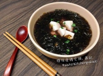 Green Monday - 紫菜豆腐湯