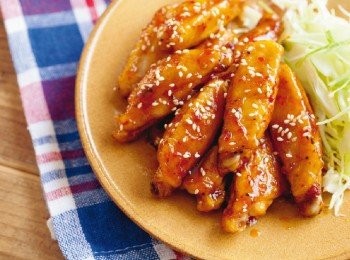 東販小食堂：日日元氣飯糰 辣炒雞翅中段