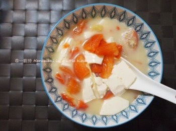 [養顏瘦身] 鮮茄豆腐滾魚湯