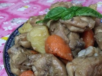 九層塔炆雞Stewed Chicken with Basil