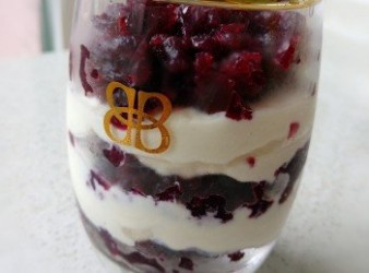 [幼兒食譜]  雜莓果凍+Greek Yogurt