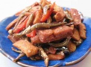 辣炒小魚豆干